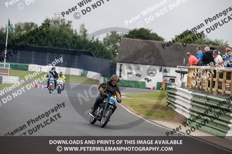 Vintage motorcycle club;eventdigitalimages;mallory park;mallory park trackday photographs;no limits trackdays;peter wileman photography;trackday digital images;trackday photos;vmcc festival 1000 bikes photographs